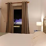 4 Cantos Villa *